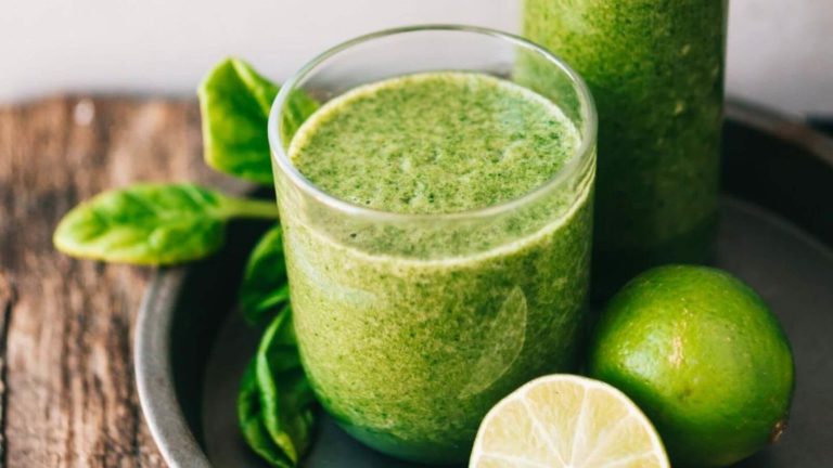 Green Smoothie im Glas