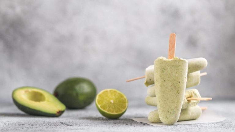 Avocado Eis am Stiel