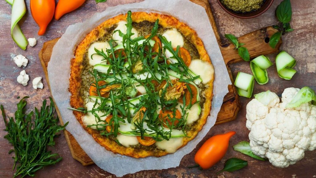 Low Carb Pizza aus Blumenkohl