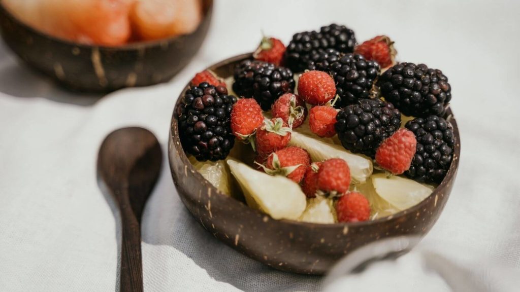 Schüssel mit Beeren