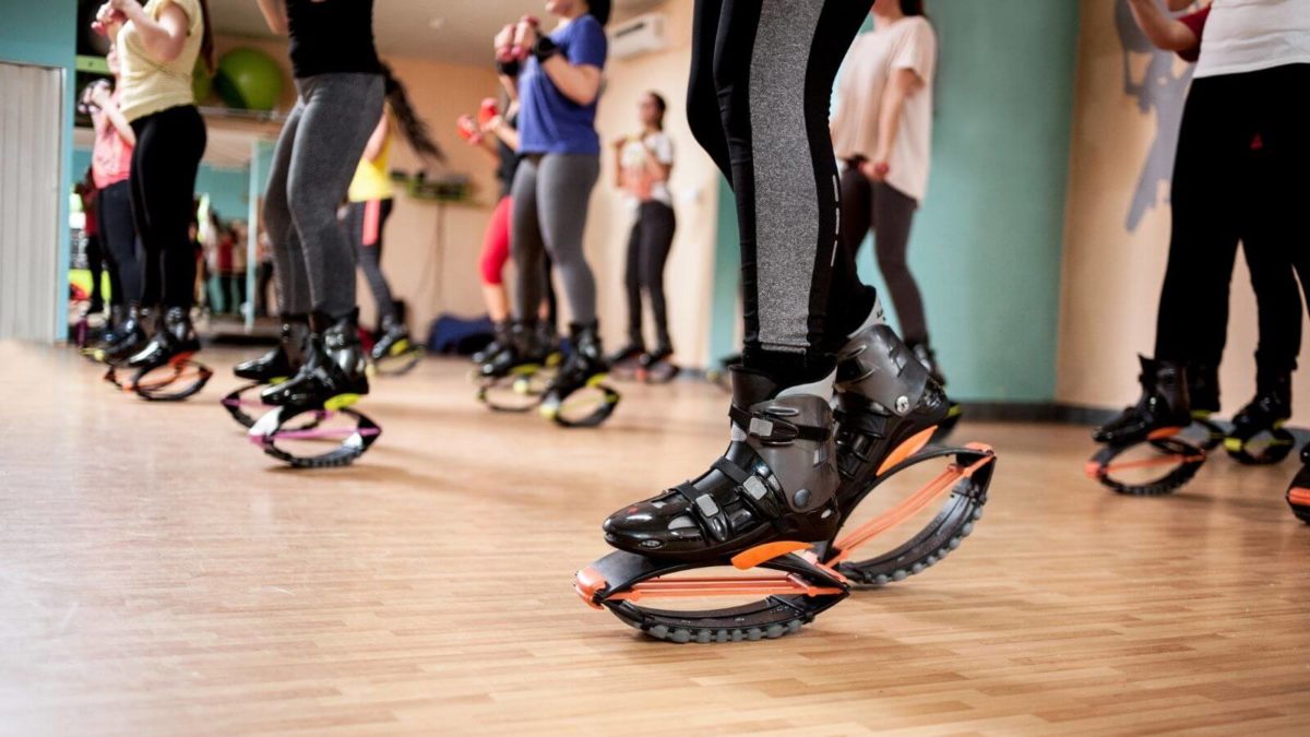 Kangoo Jumps Gesunder Spaß auf Sprungfedern