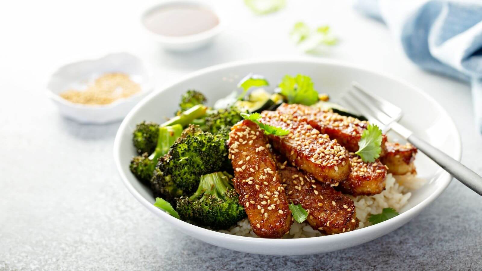 Tempeh mit Gemüse Low Carb vegetarisch