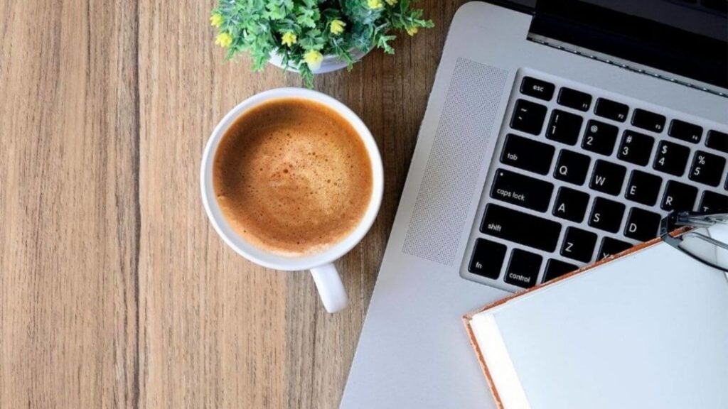 Einen Kaffee hast du dir immer verdient, vor allem, wenn du keine Lust auf Arbeit hast.